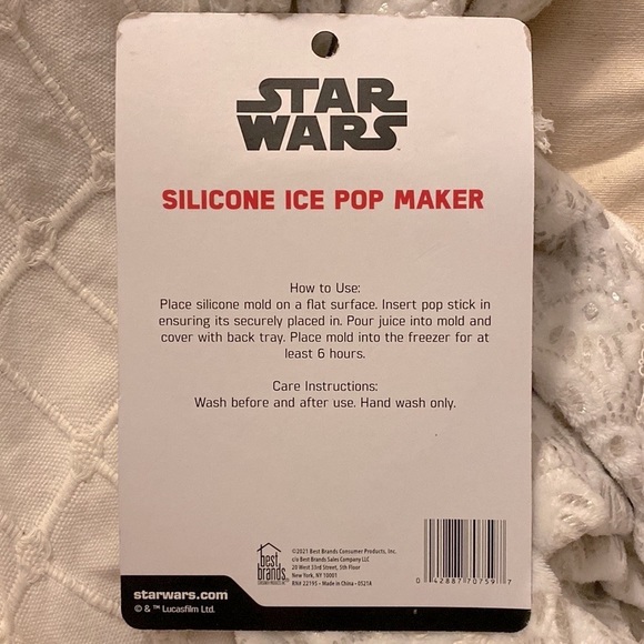 STAR Wars The Mandalorian Silicone Ice Pop Maker NWT White “Storm Trooper” - Picture 2 of 2